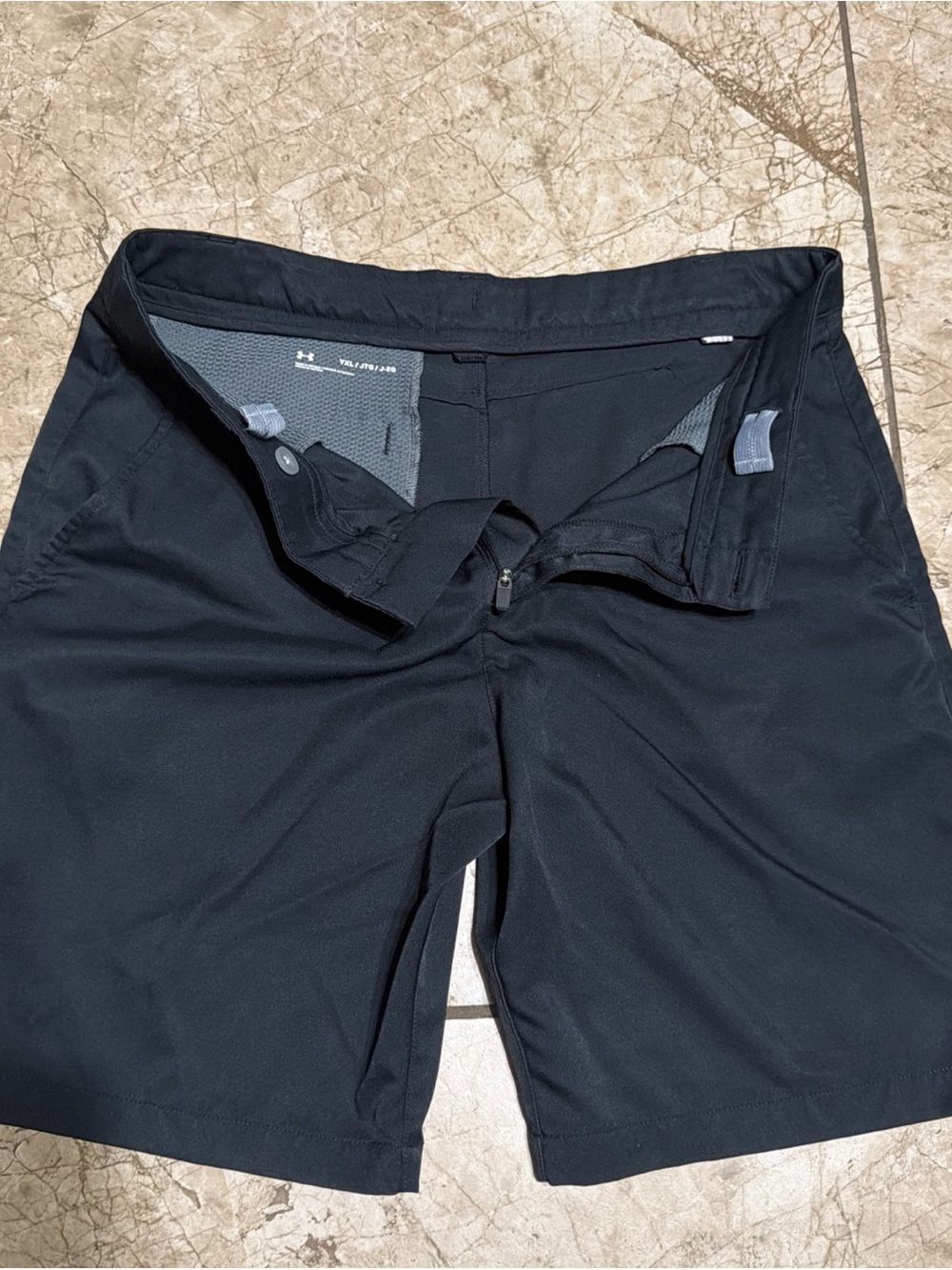 Under Armour Youth XL Black Golf shorts
